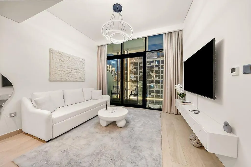 First Class 1Br Luxury City Escape Dubai Apartment