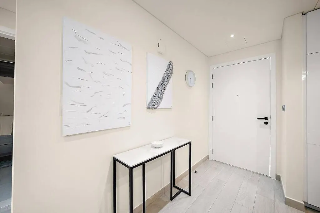 Apartment First Class 1Br Luxury City Escape Dubai United Arab Emirates