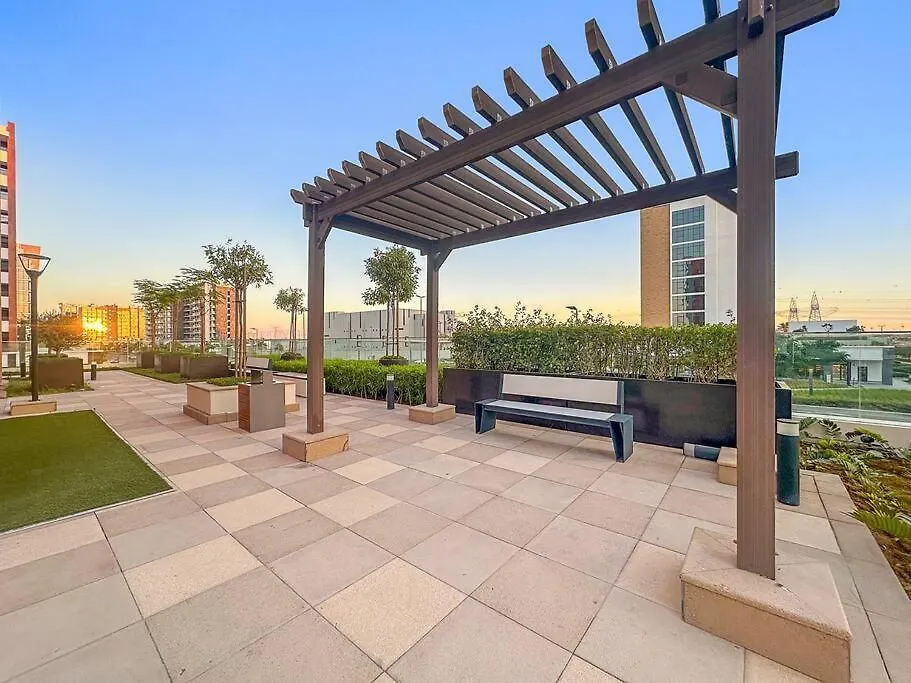Apartment First Class 1Br Luxury City Escape Dubai